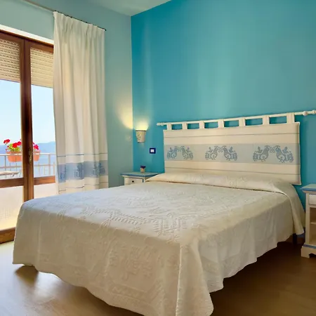 Selvaggio Blu באוני