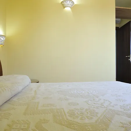 Bed & Breakfast Selvaggio Blu 4*