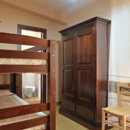 לינה וארוחת בוקר Selvaggio Blu באוני