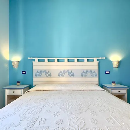 Bed and breakfast Selvaggio Blu 4*